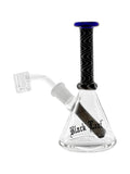 Black Leaf Dab Rig mit schwarz-weißem Muster und blauem Mundstück