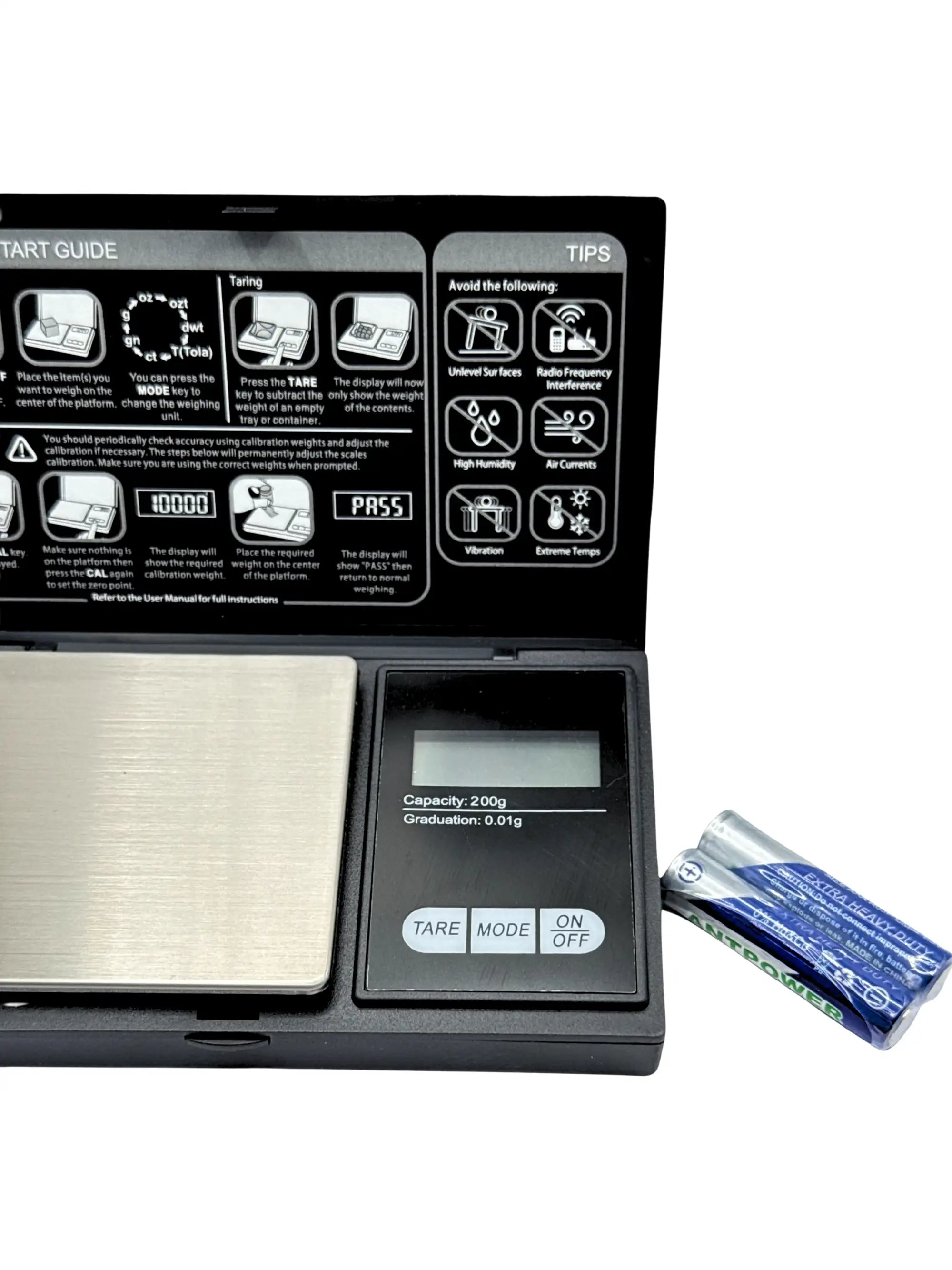 Nahaufnahme des digitalen Displays der Mini-Digitalwaage für genaue Messungen