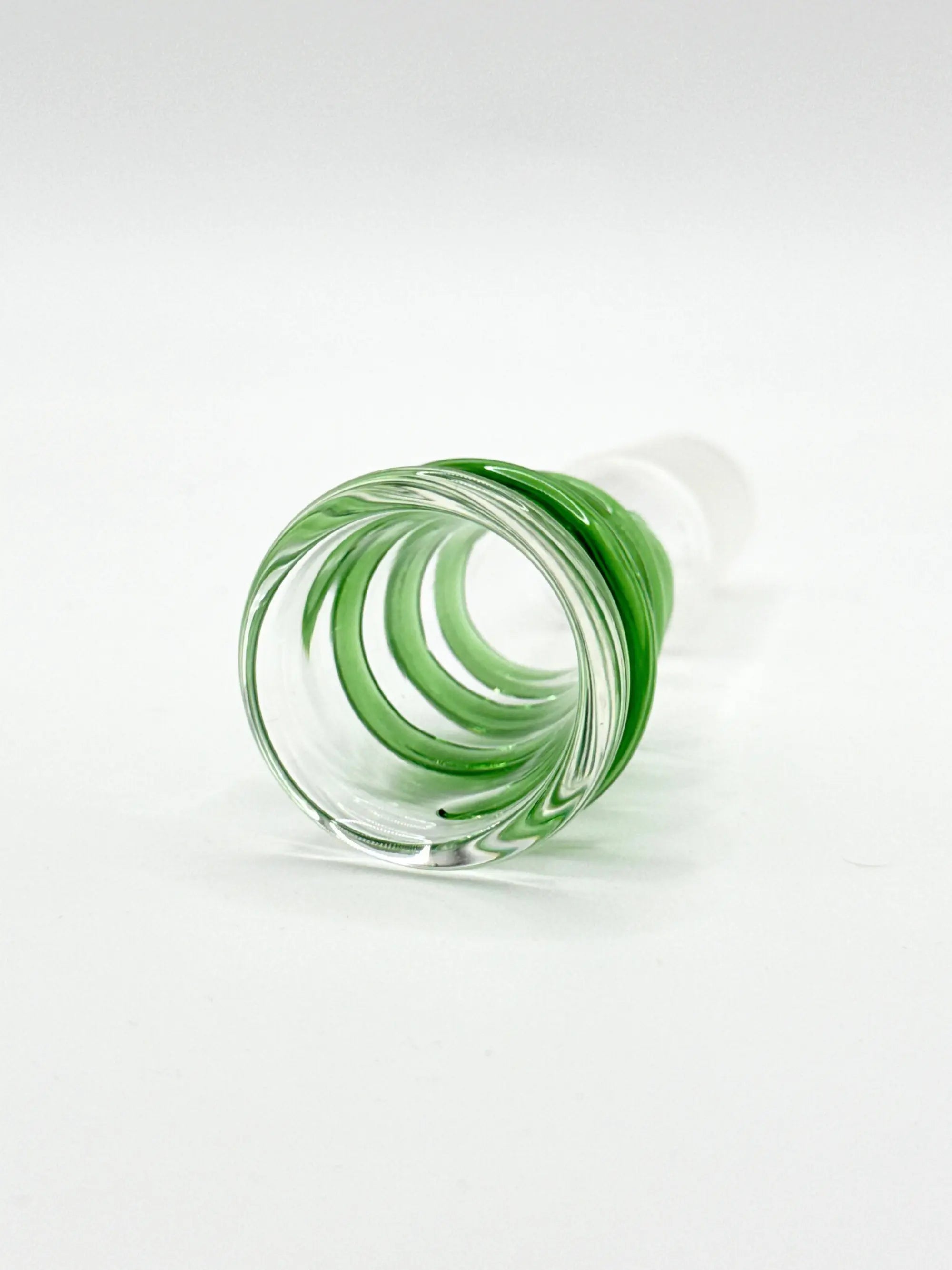 Detailaufnahme der grünen Spirale im EHLE Turbo-Köpfchen, präzise Verarbeitung aus hitzebeständigem Borosilikatglas.