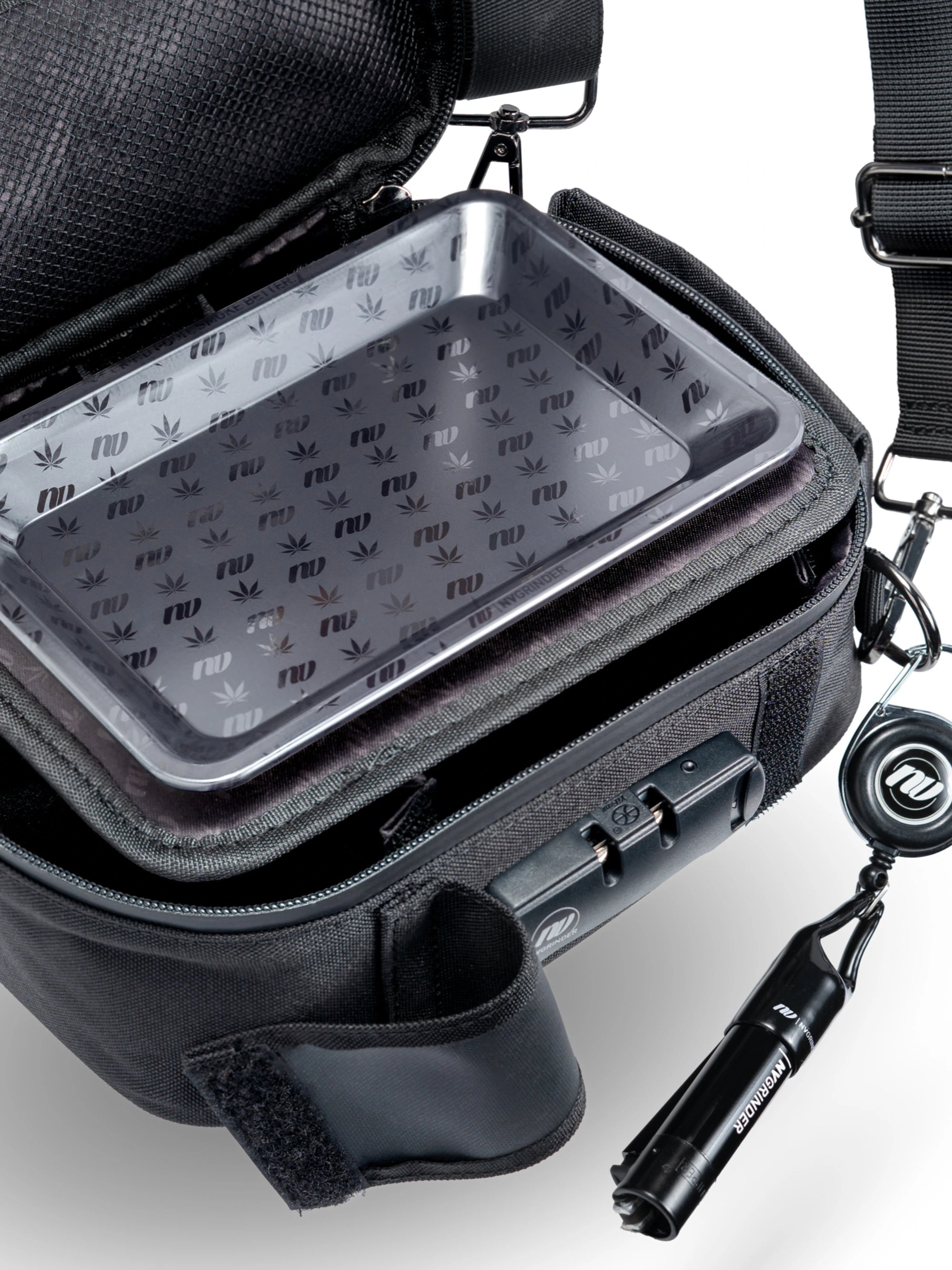 Innenraum der NV Bag mit herausnehmbarem Tray und Stauraum