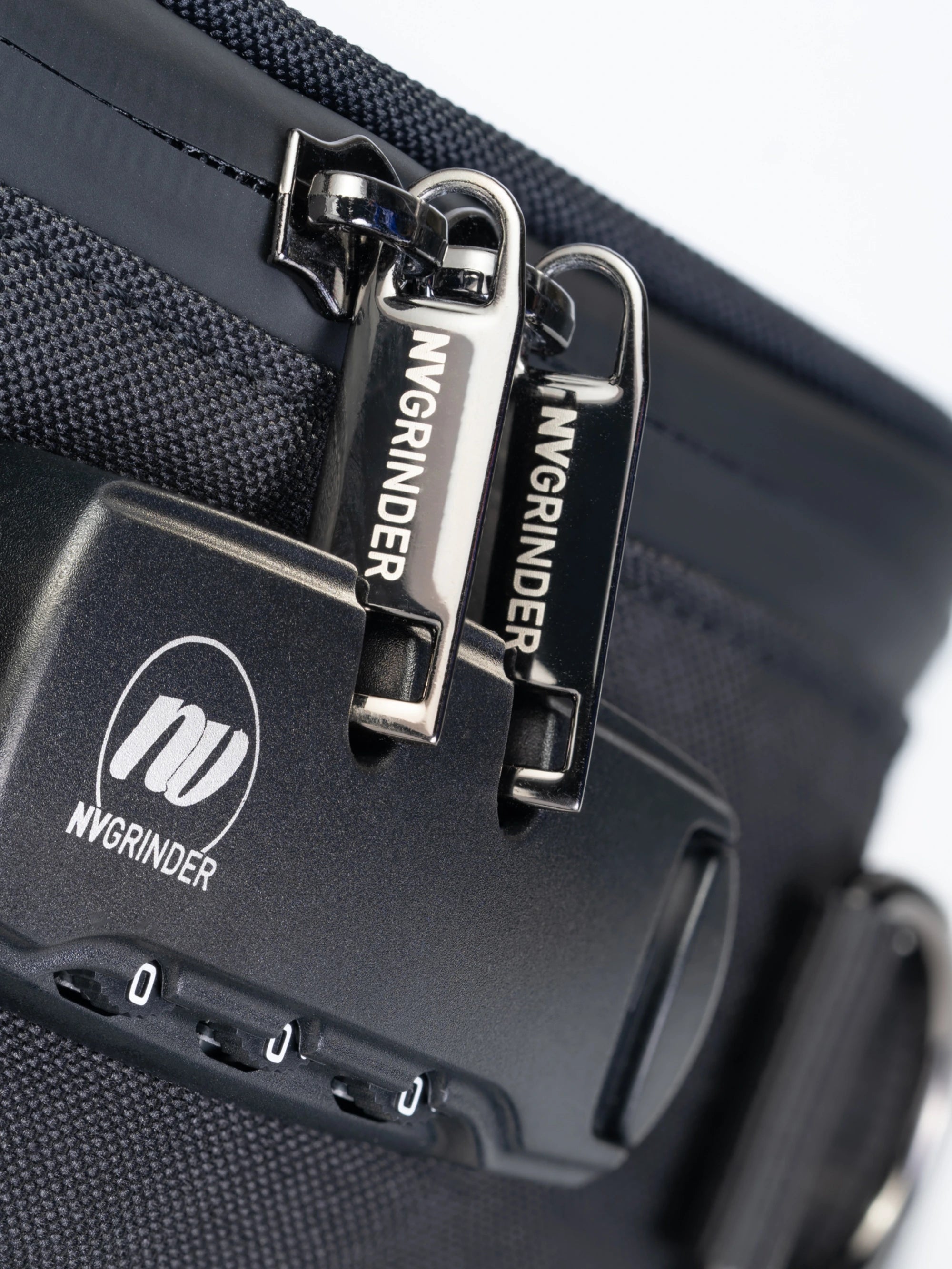 Integriertes Zahlenschloss der NV Bag für sicheren Transport