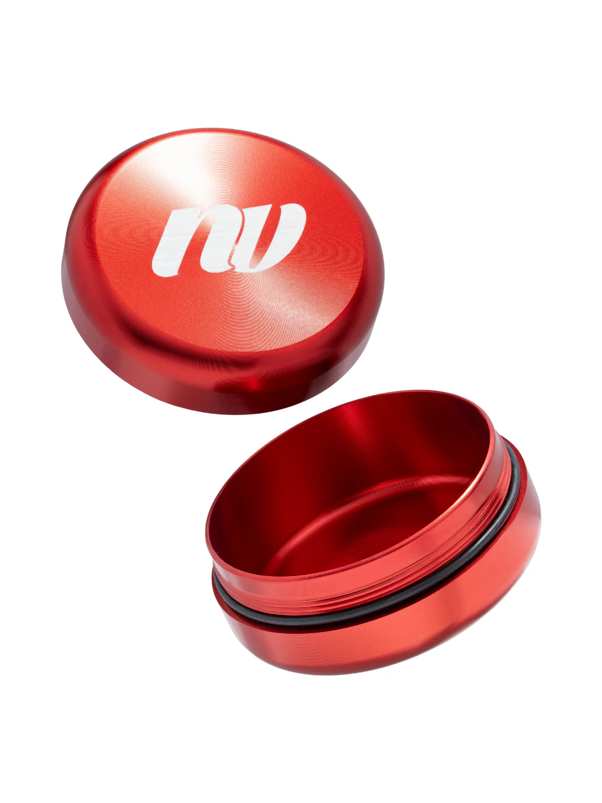 Geöffnete NV Canna Box aus eloxiertem Aluminium mit sichtbarem Innenraum und Dichtungsring für geruchs- und wasserdichte Aufbewahrung.