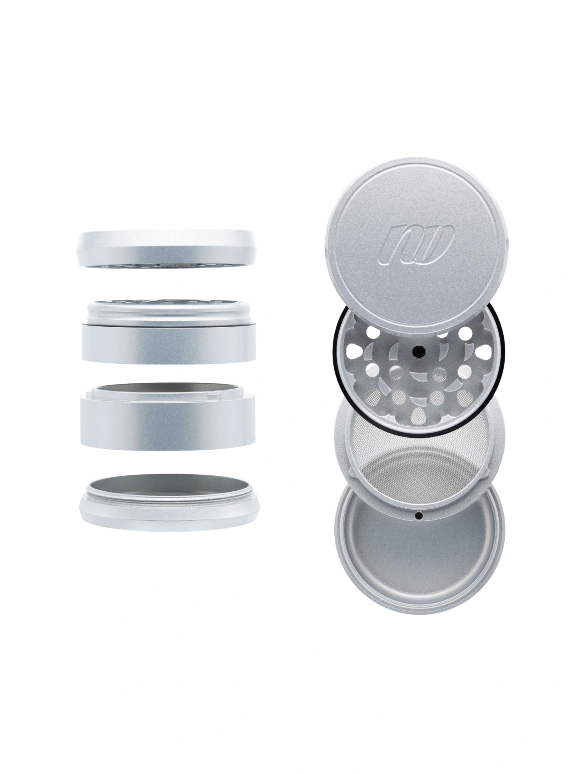 Detailansicht des NV Magnetic Keramik Grinder V.4 in Silber mit Keramikbeschichtung und Magnetverschluss