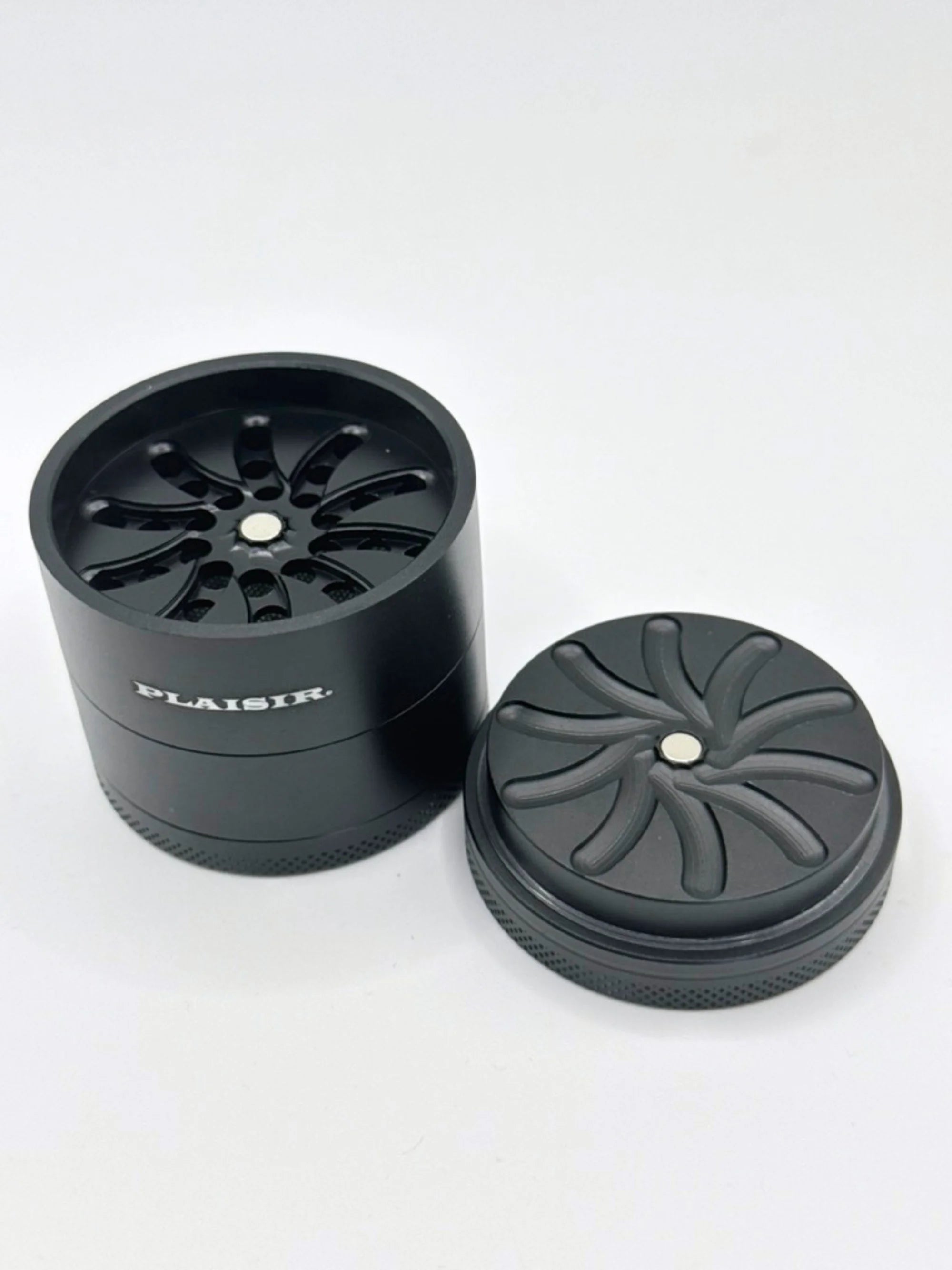 Detailansicht der innovativen Mahlstruktur ohne klassische Zähne beim Plaisir Grinder