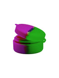 Qnubu Silikonbehälter in Grün und Purple – stylischer, wiederverwendbarer Silikondöschen für Wax, Öl und Konzentrate, lebensmittelechtes Material, Ø 35 mm x H 17 mm, leicht zu reinigen, ideal für Aufbewahrung und Transport.