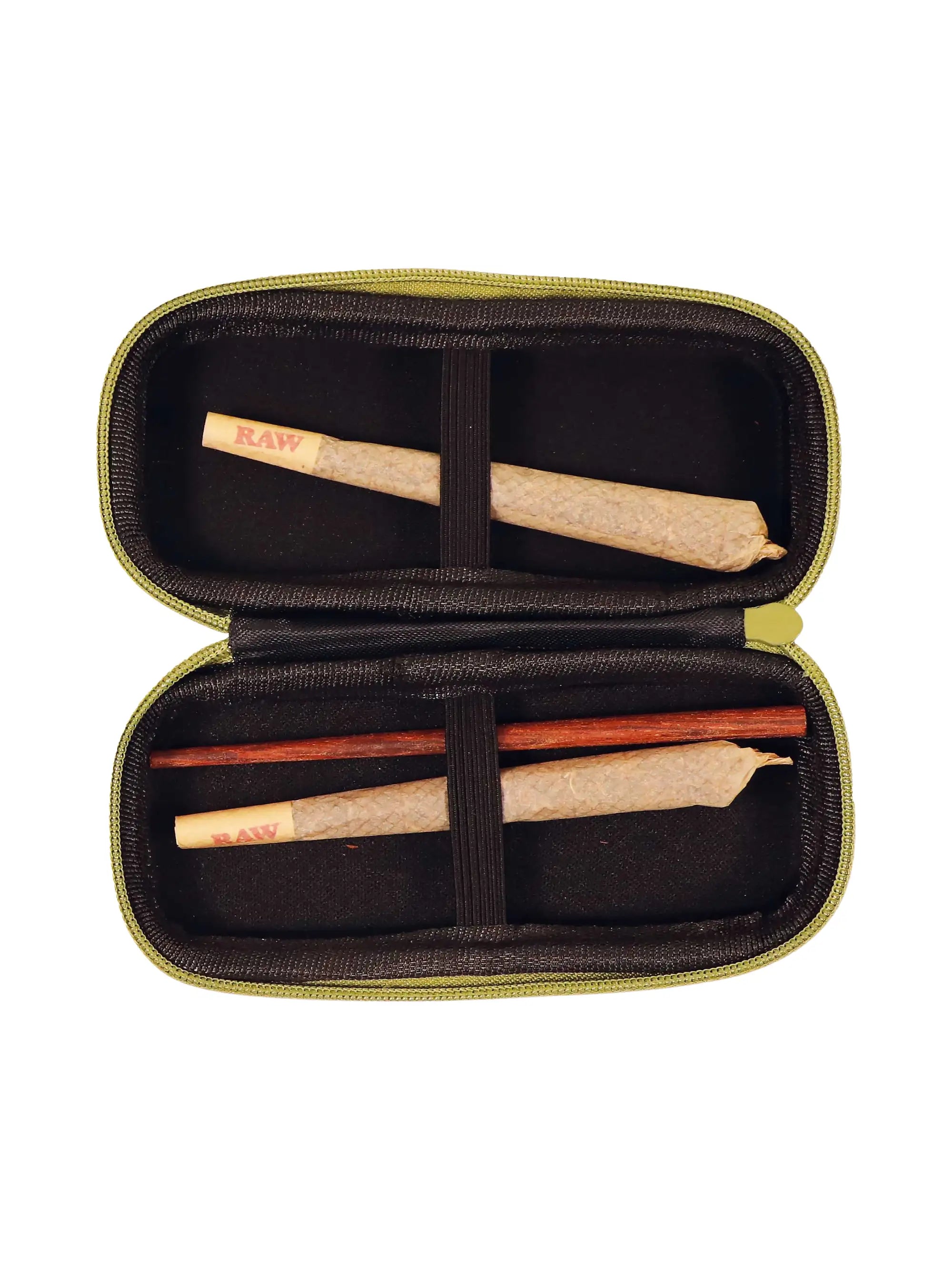 RAW Cone Wallet Camo in Benutzung
