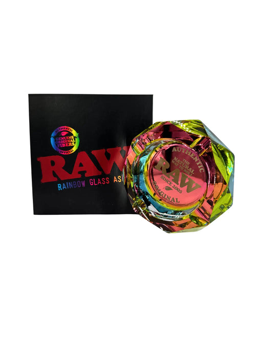 RAW Rainbow Aschenbecher aus massivem Kristallglas mit schimmerndem Regelbogen-Finish