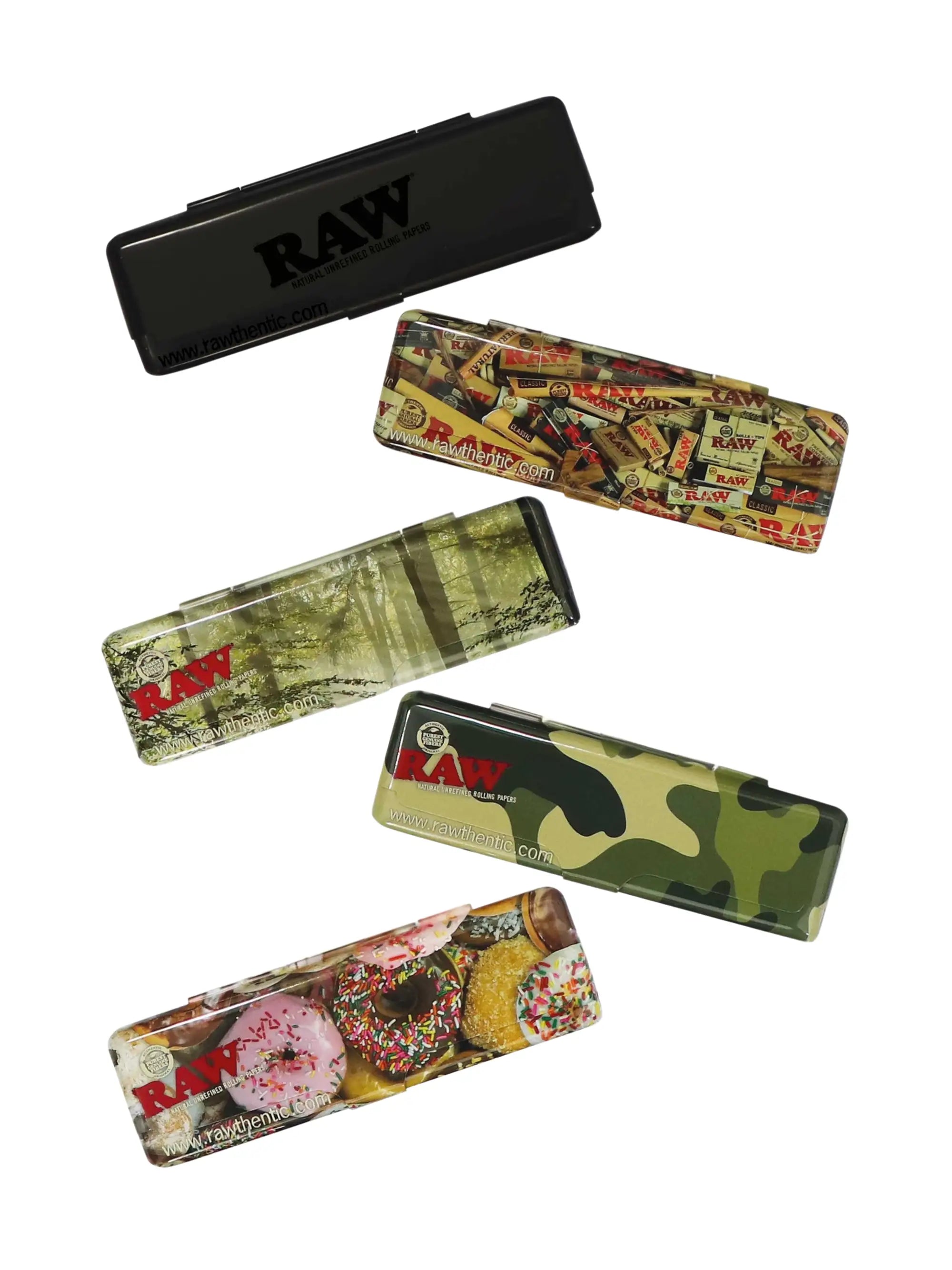 RAW Metal Paper Case Kollektion – fünf verschiedene Designs (Black, Camo, Donuts, Forest und Products) im King Size Format, robuste Metallhüllen für Papers, stylisch und stabil