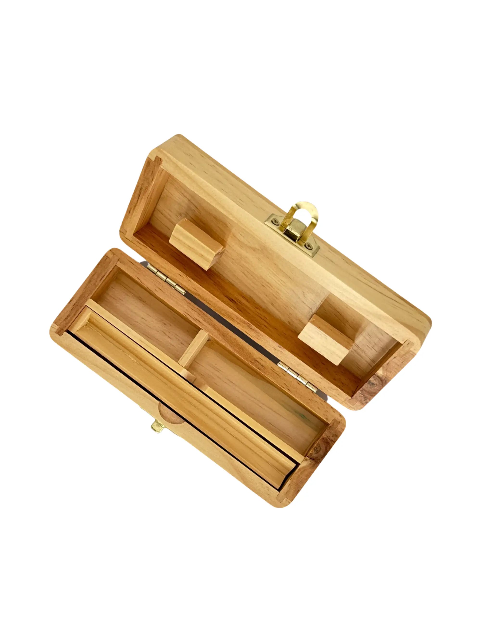 Innenansicht der Rollmaster Holzbox mit V-Block zum entspannten Drehen von Papers.