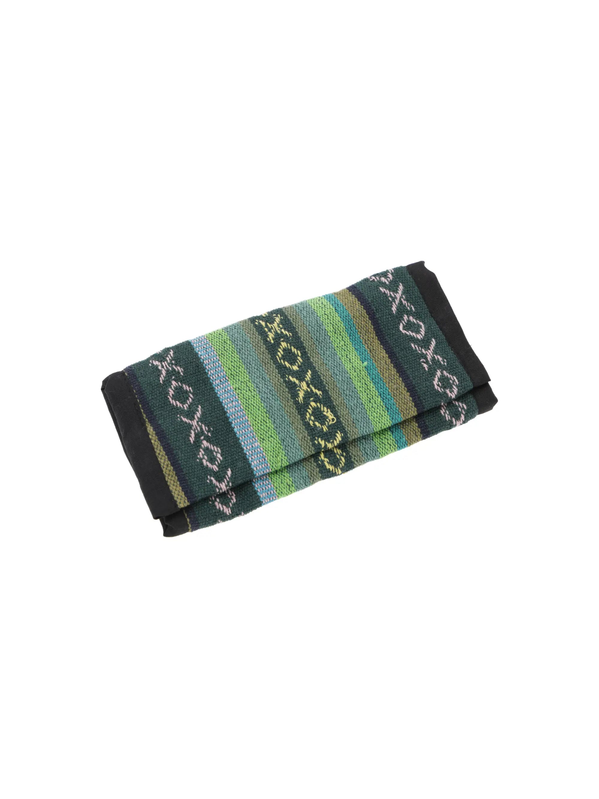 Tabaktasche aus Nepal in Grün aus Baumwolle mit Magnetverschluss und zusätzlichem Fach für Zubehör